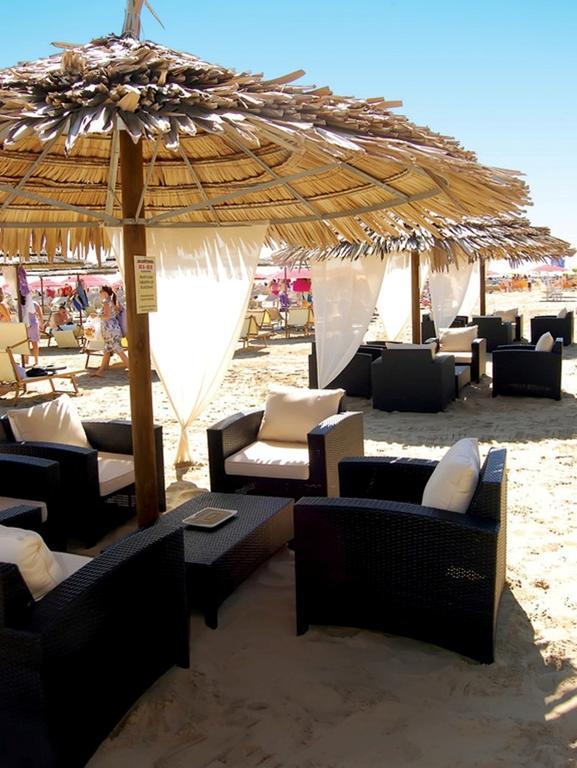 Hotel Confort ريميني المظهر الخارجي الصورة