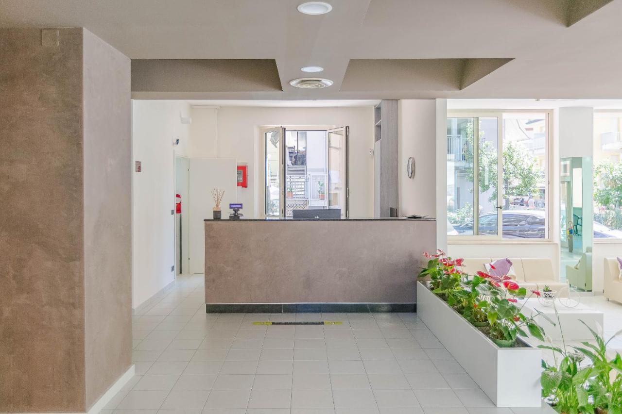 Hotel Confort ريميني المظهر الخارجي الصورة