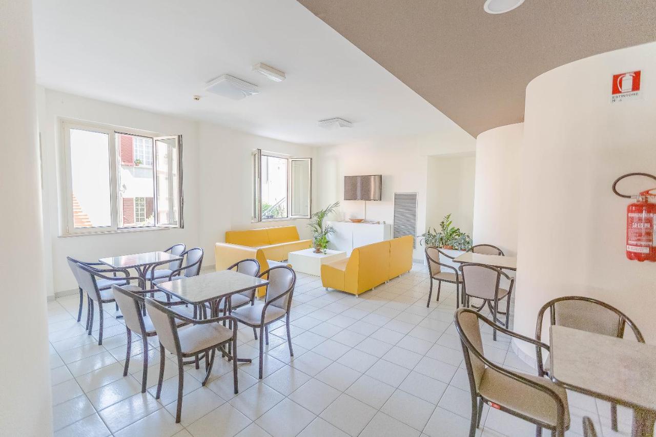 Hotel Confort ريميني المظهر الخارجي الصورة