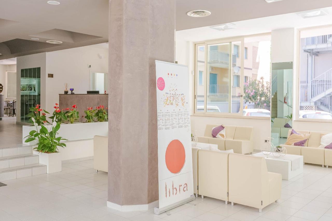 Hotel Confort ريميني المظهر الخارجي الصورة