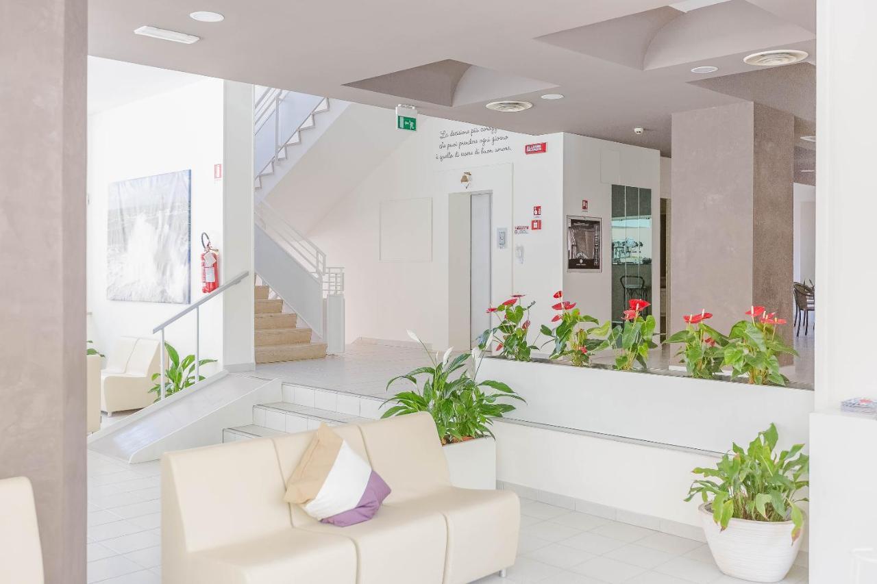 Hotel Confort ريميني المظهر الخارجي الصورة