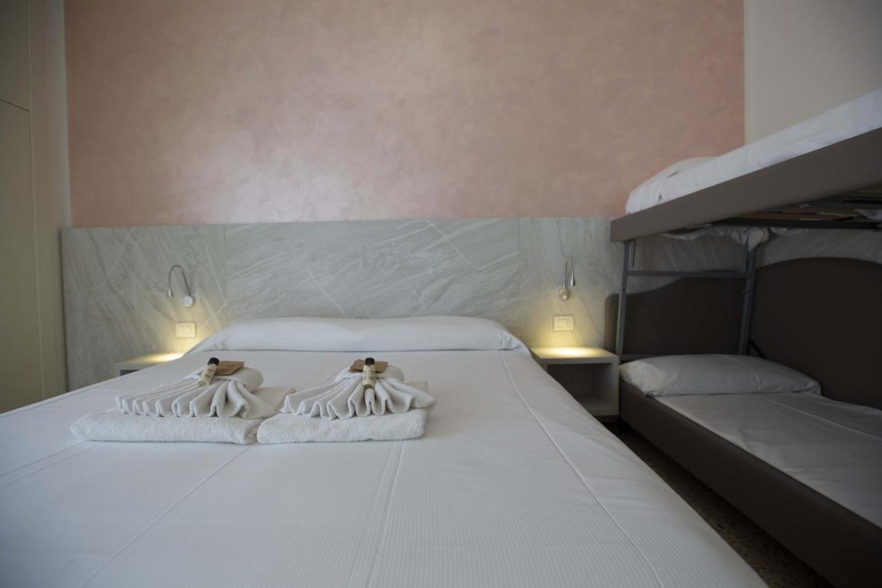 Hotel Confort ريميني المظهر الخارجي الصورة