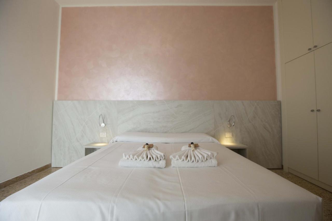 Hotel Confort ريميني المظهر الخارجي الصورة