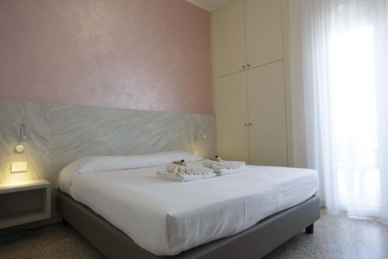 Hotel Confort ريميني المظهر الخارجي الصورة