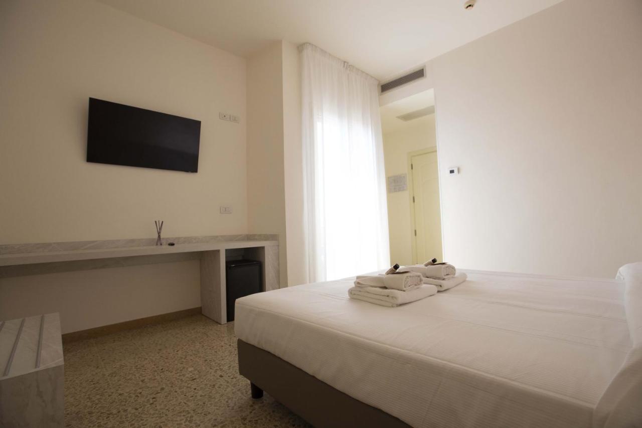 Hotel Confort ريميني المظهر الخارجي الصورة