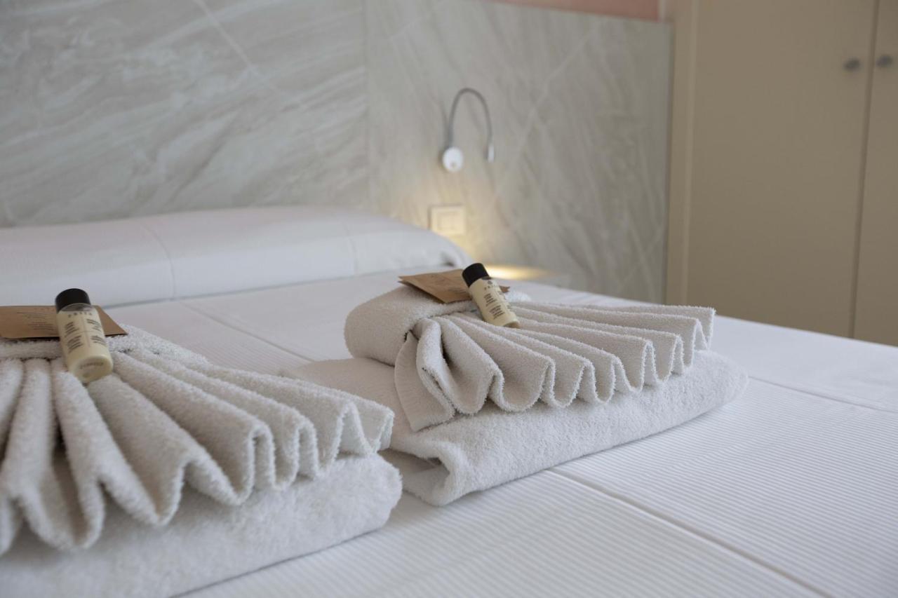 Hotel Confort ريميني المظهر الخارجي الصورة