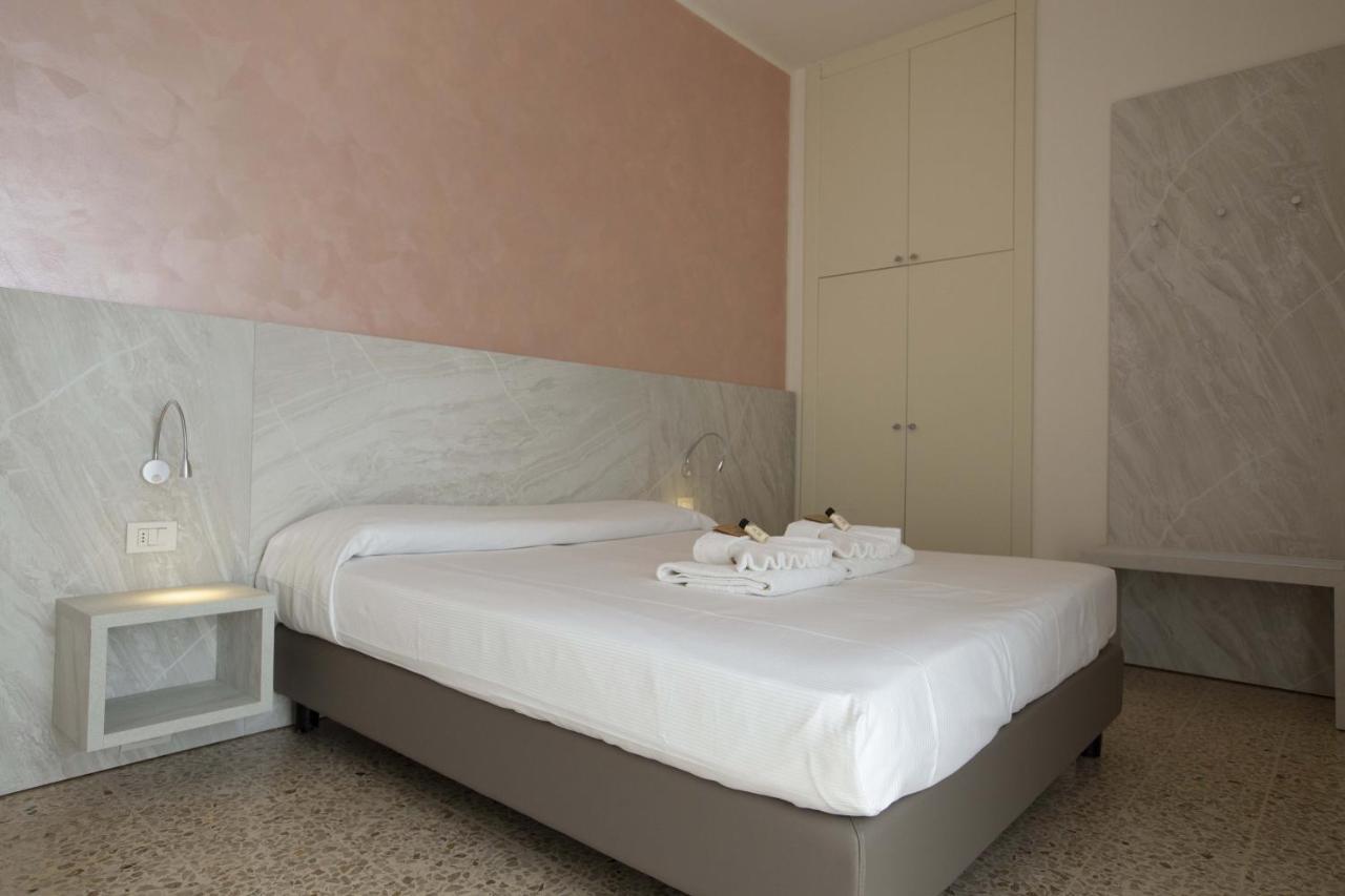 Hotel Confort ريميني المظهر الخارجي الصورة